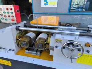 thread rolling machine front