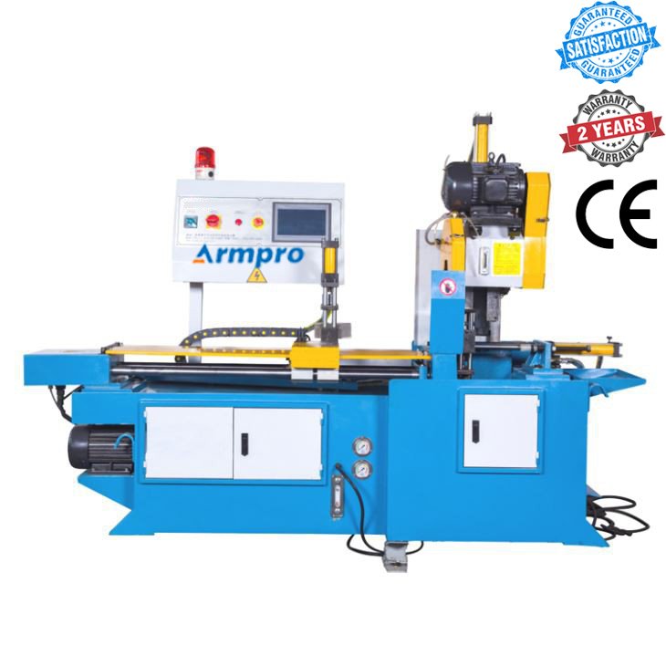 Pipe chamfering machine, automatic chamfering machine