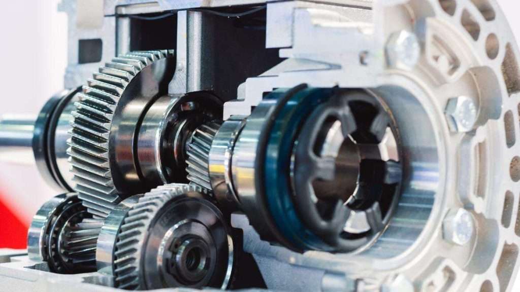 Helical Gear vs. Spur Gear