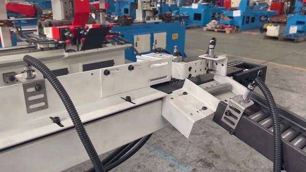 single-head chamfering machine