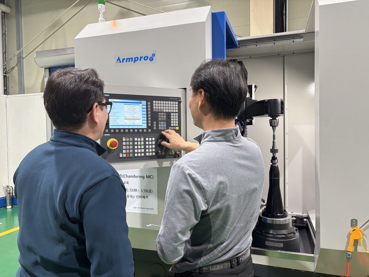 Manual G-Code Vs. Conversational Programming Industrial Gear chamferin gmachine installed and operating at a client's manufacturing facility in South Korea.