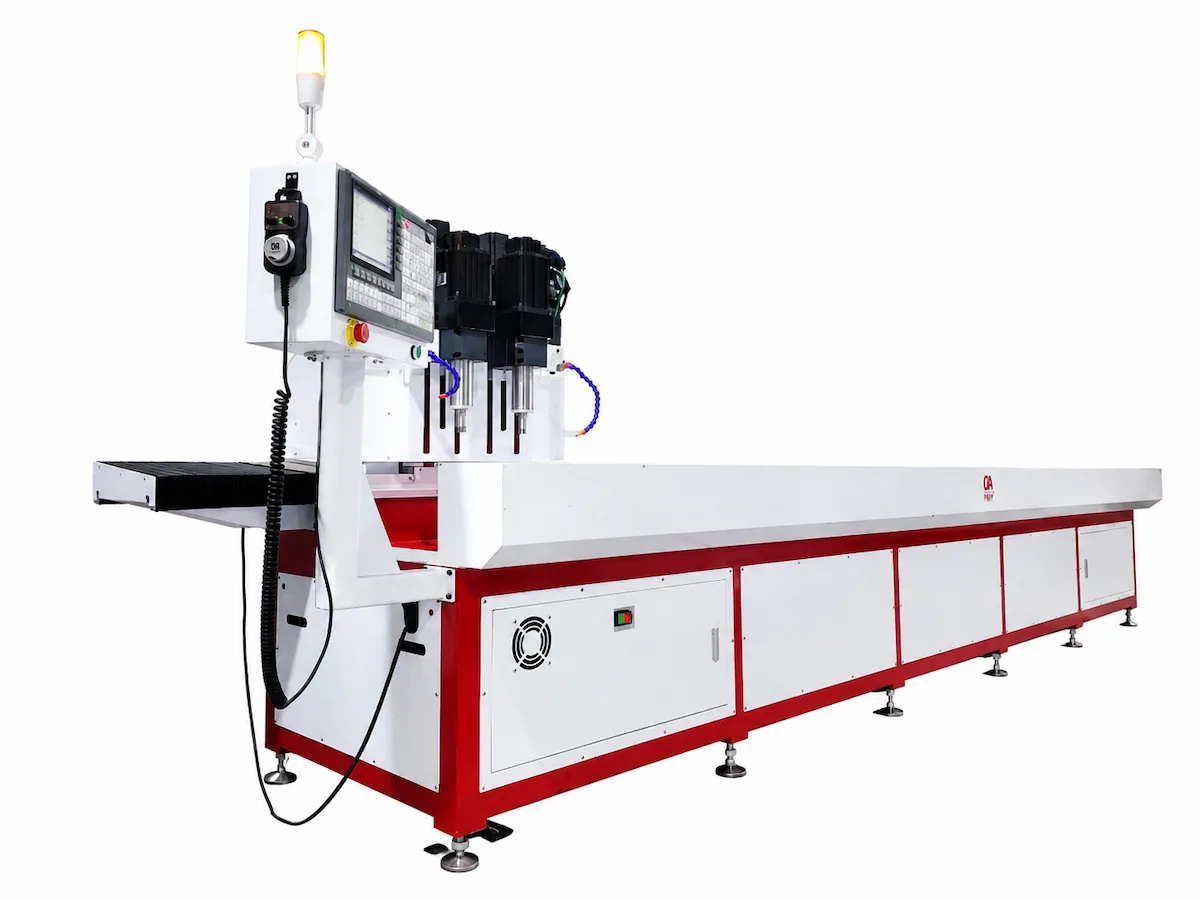 Automatic-tapping-machine-for-long-workpiece
